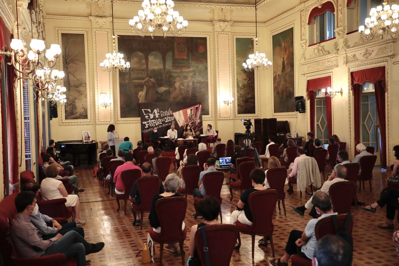 Fotos: La Feria del Libro de Valladolid rinde homenaje a José Jiménez Lozano