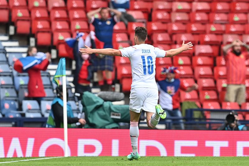 Patrik Schick celebra el segundo gol. 