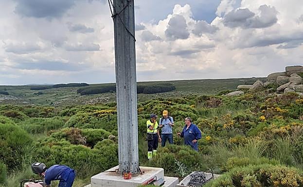 Imagen principal - La fascinación por los estilitas y las columnas