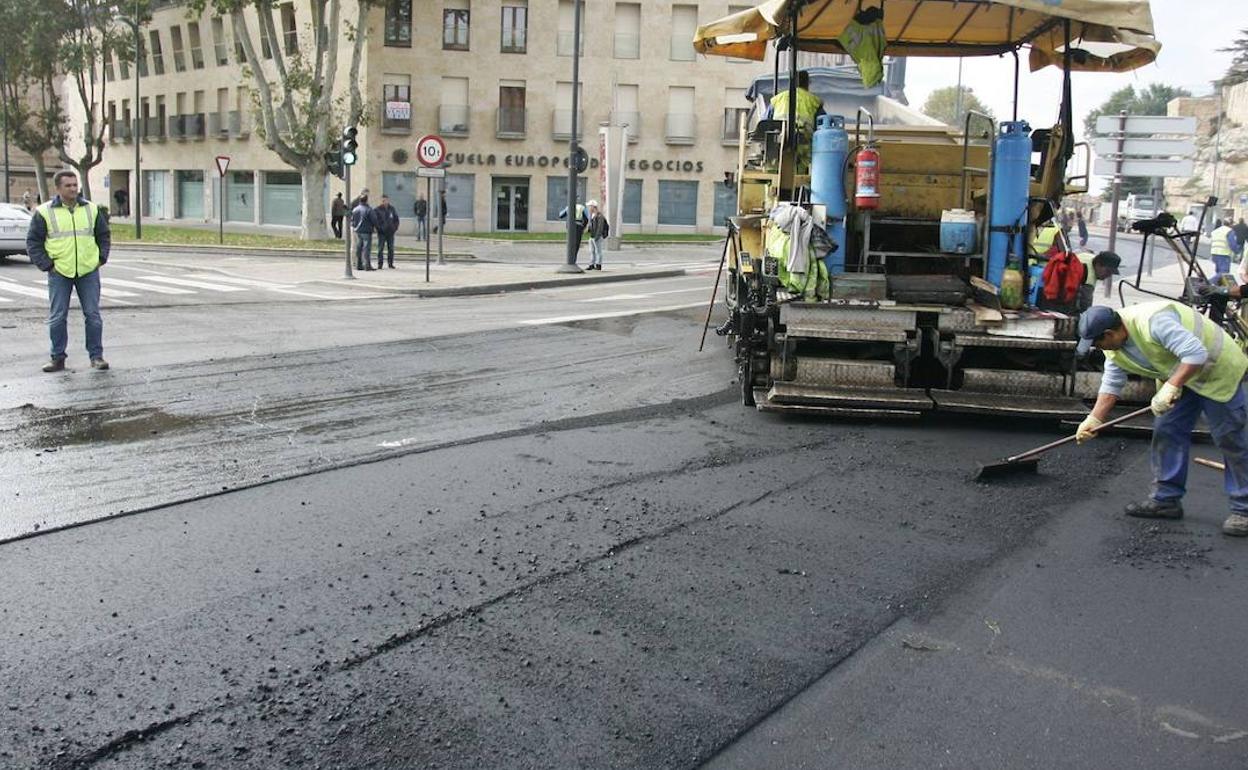 El Paseo del Rector Esperabé se cortará al tráfico de vehículos desde mañana miércoles debido a unas obras de saneamiento