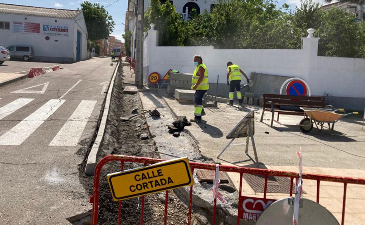 La calle se encuentra en plenas obras de reforma 