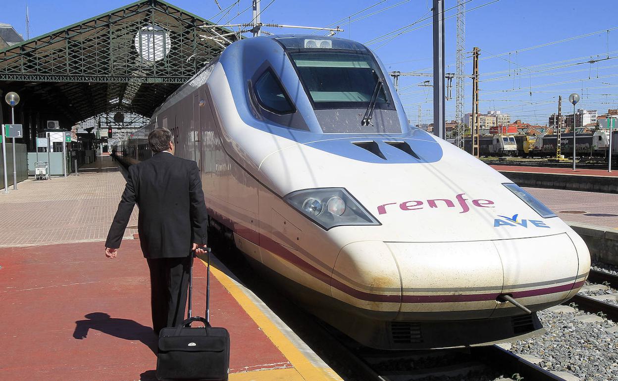 Tren de alta velocidad en Valladolid.