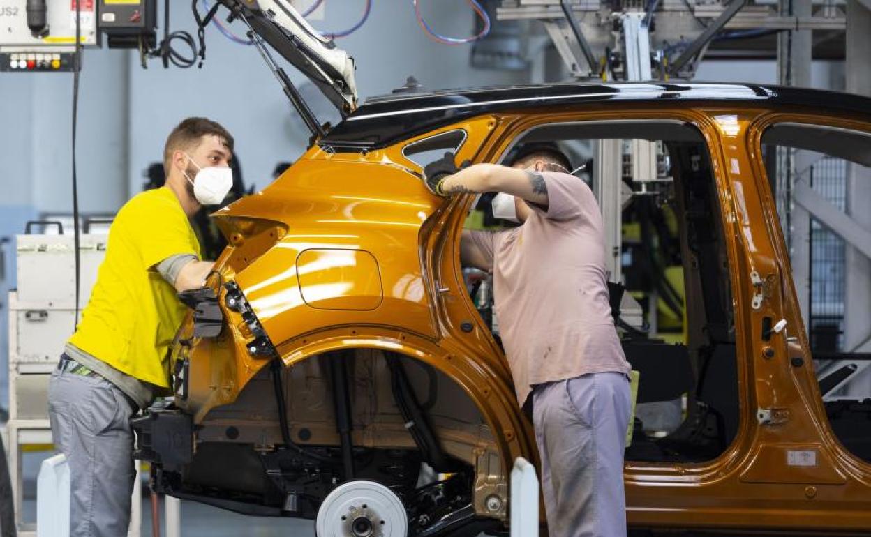 Linea de montaje del Renault Captur. 