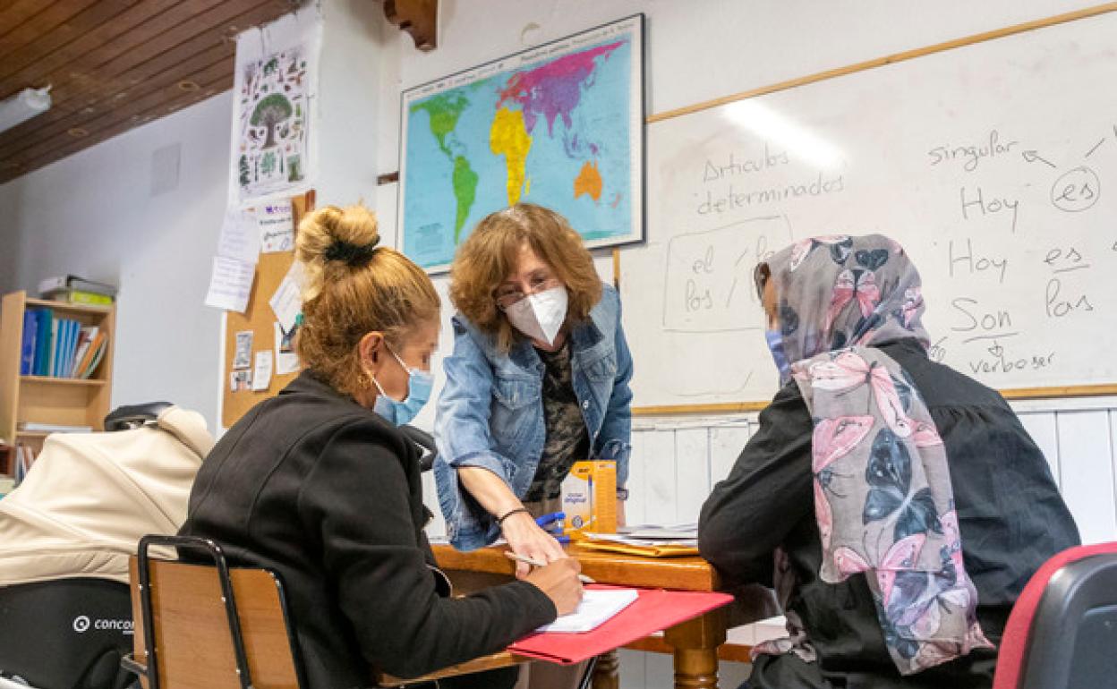 Salamanca Acoge impaarte formación en idioma castellano para el colectivo migrante 