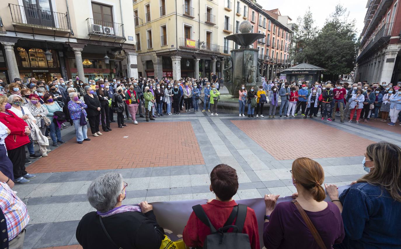 África, de 56 años, recibió cerca de veinte puñaladas con un cuchillo de cocina. 