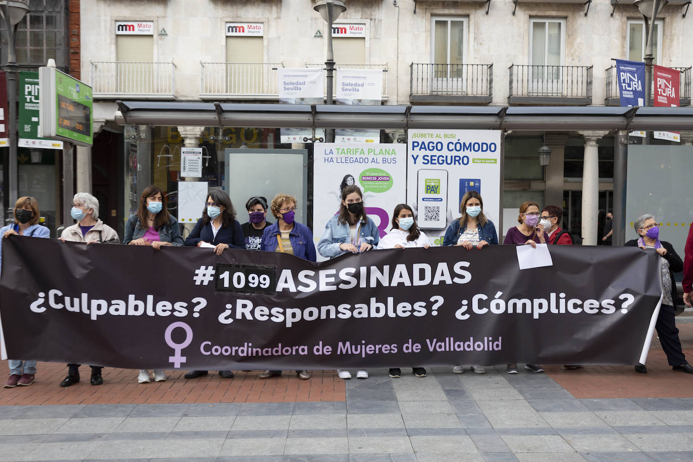 África, de 56 años, recibió cerca de veinte puñaladas con un cuchillo de cocina. 