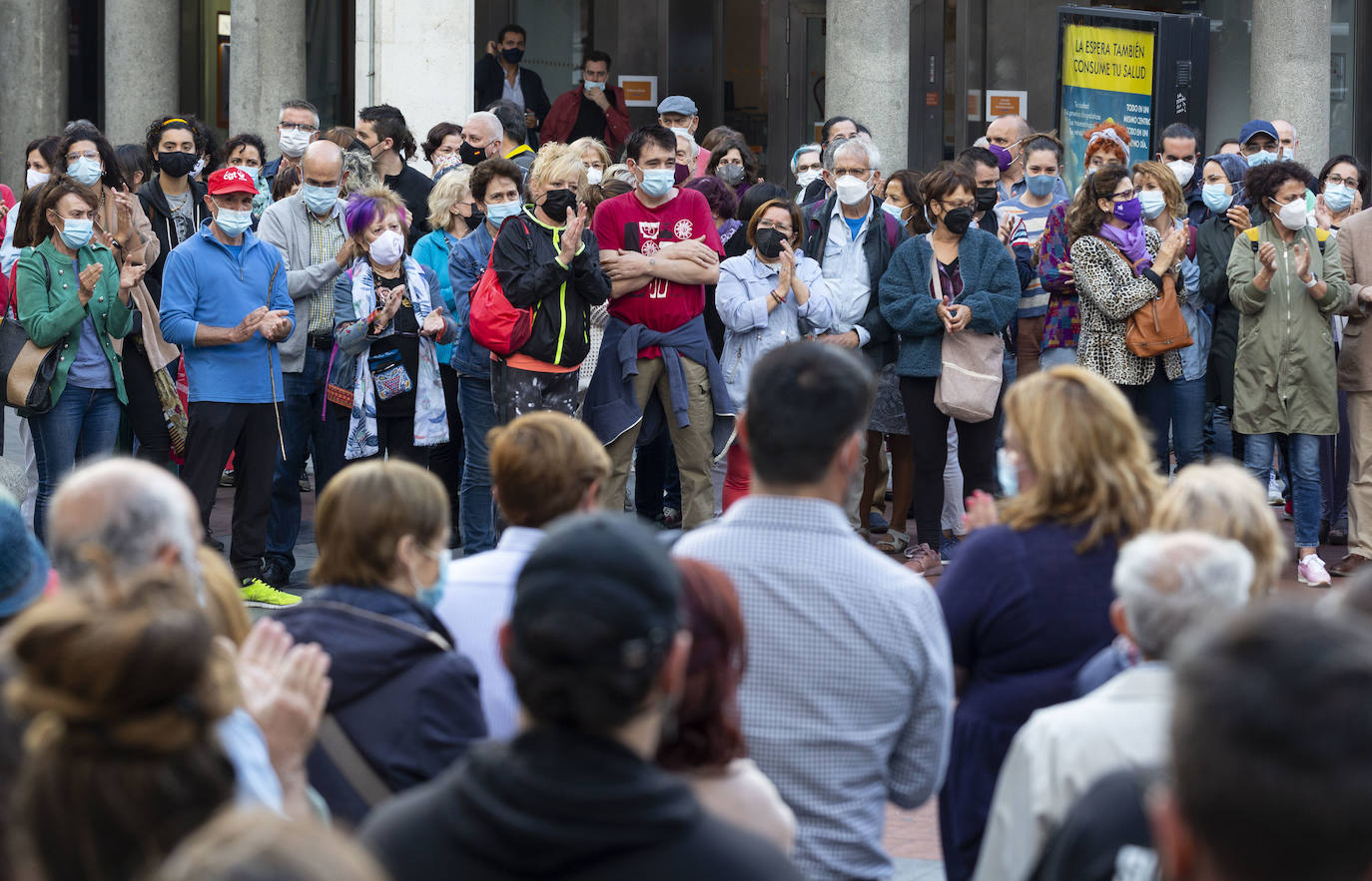 África, de 56 años, recibió cerca de veinte puñaladas con un cuchillo de cocina. 