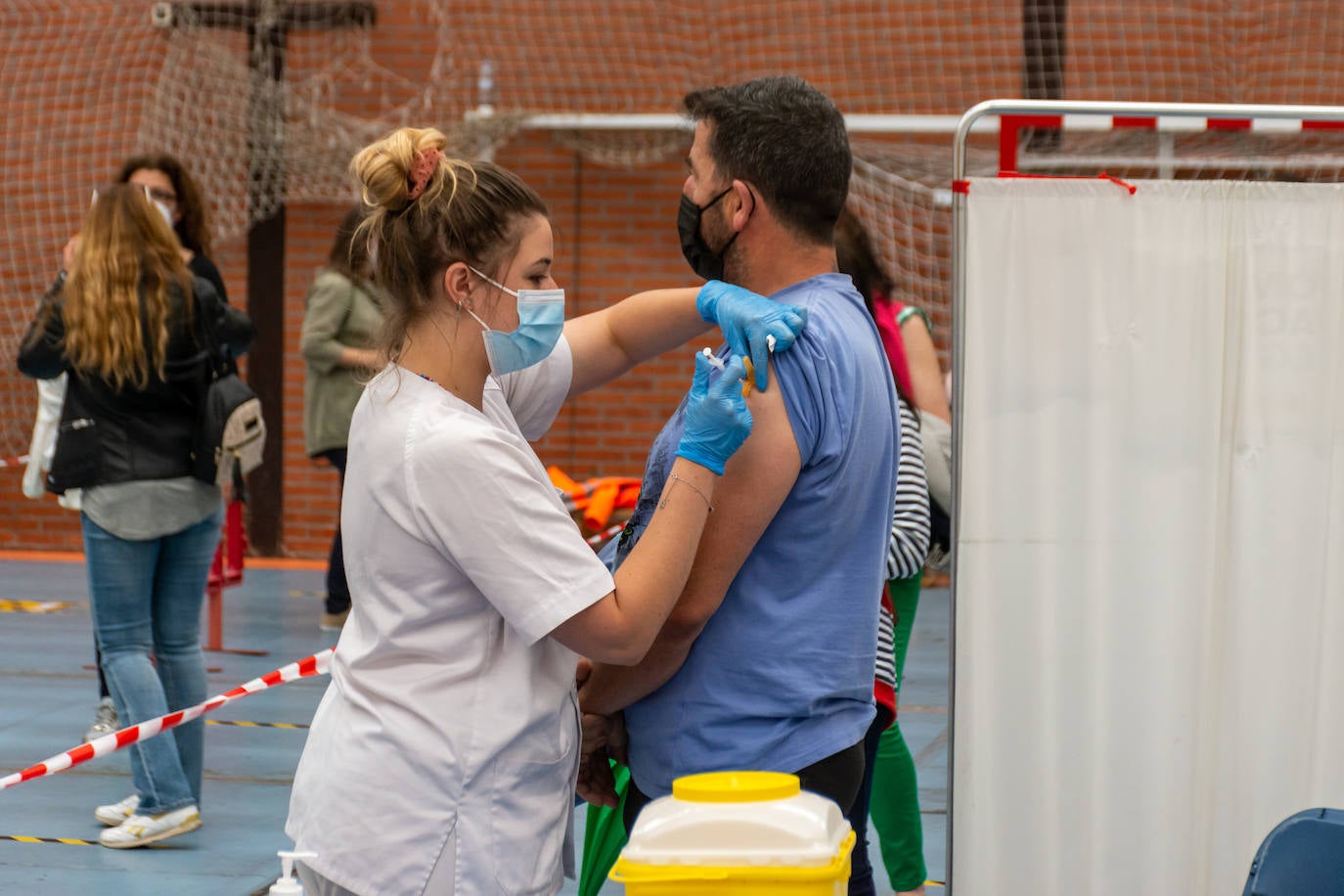 Fotos: Turno de vacuna para los palentinos de 44 a 48 años