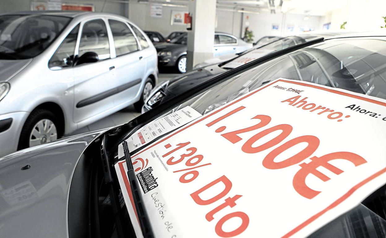 Concesionario de coches usados. 