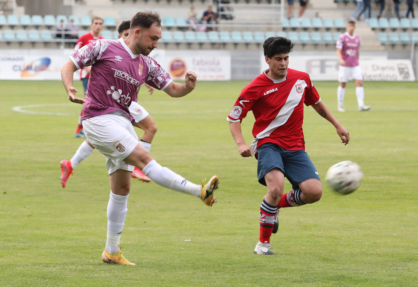 Los jugadores de Pechu doblegan a su rival y son nuevo equipo de Tercera RFEF.