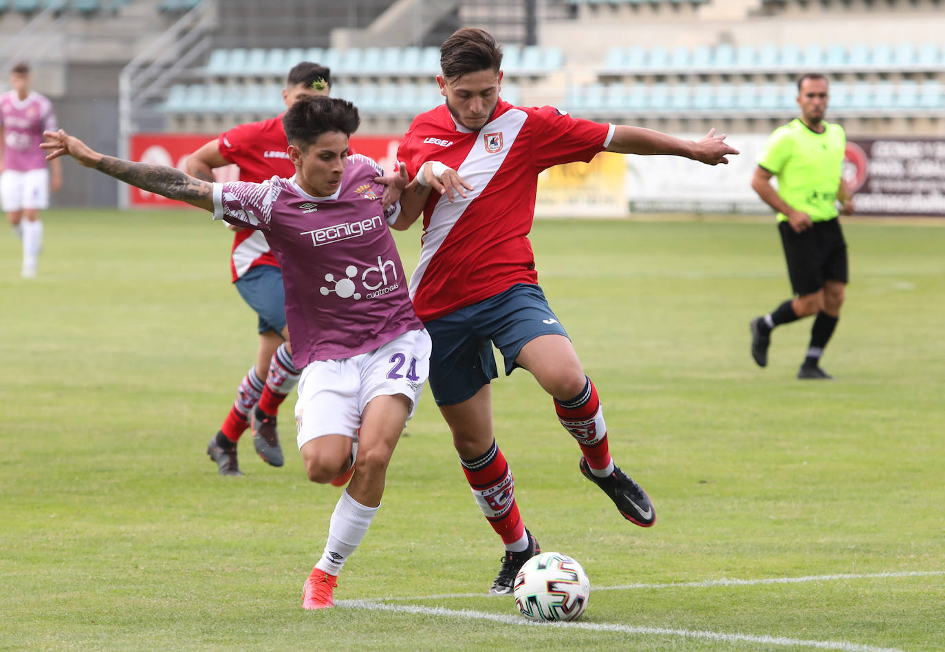 Los jugadores de Pechu doblegan a su rival y son nuevo equipo de Tercera RFEF.