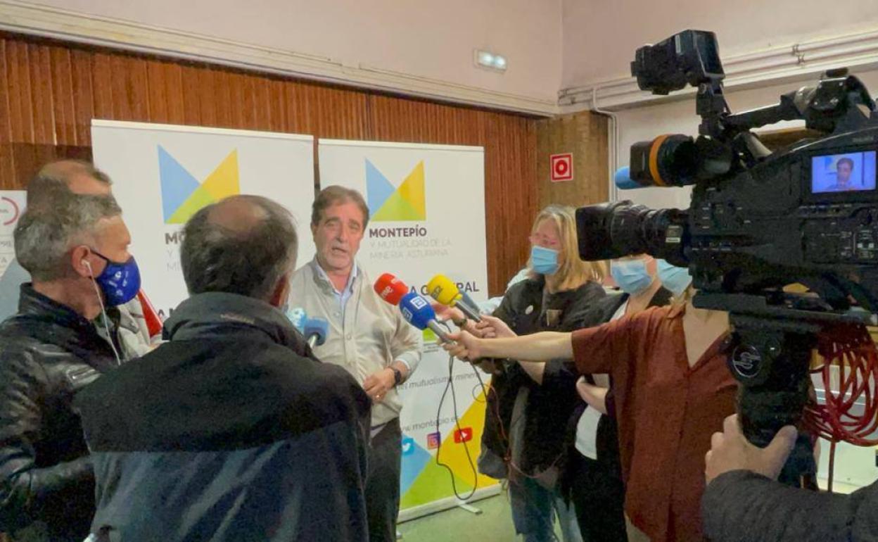 El presidente, Juan José González Pulgar, antes de la asamblea anual celebrada ayer en Oviedo.