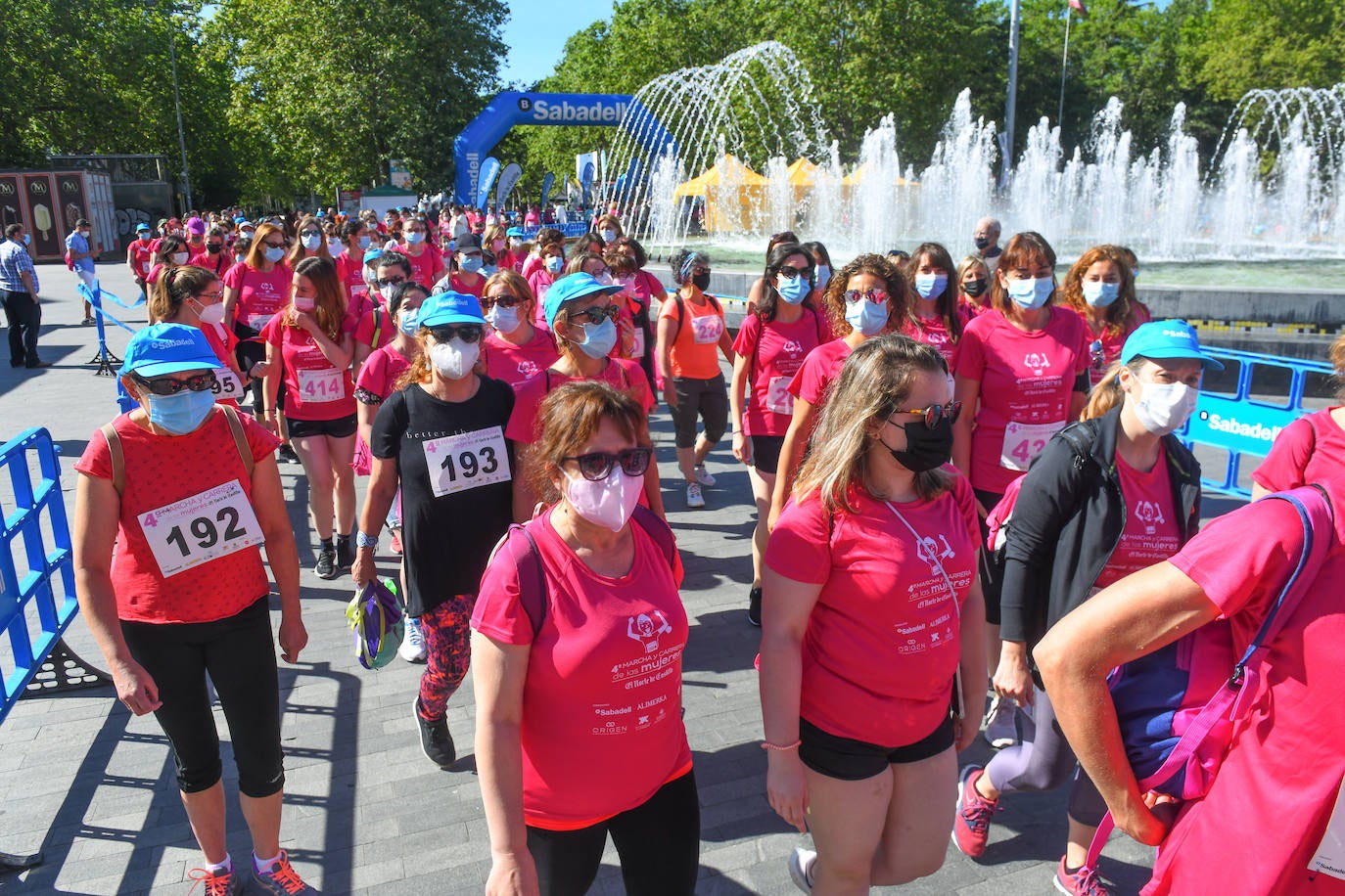 Fotos: IV Marcha y Carrera de las Mujeres en Valladolid (4/6)