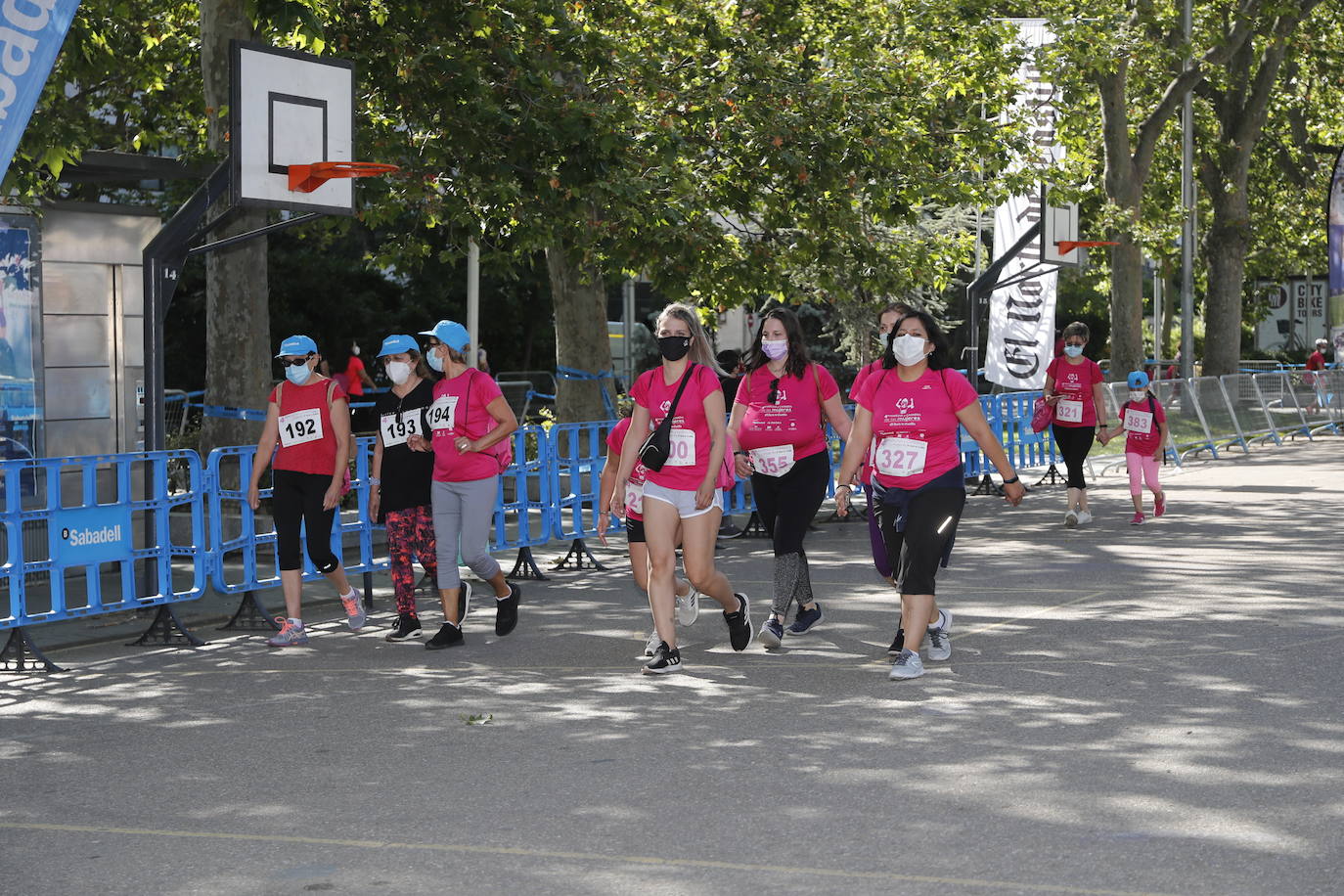 Fotos: IV Marcha y Carrera de las Mujeres en Valladolid (4/5)