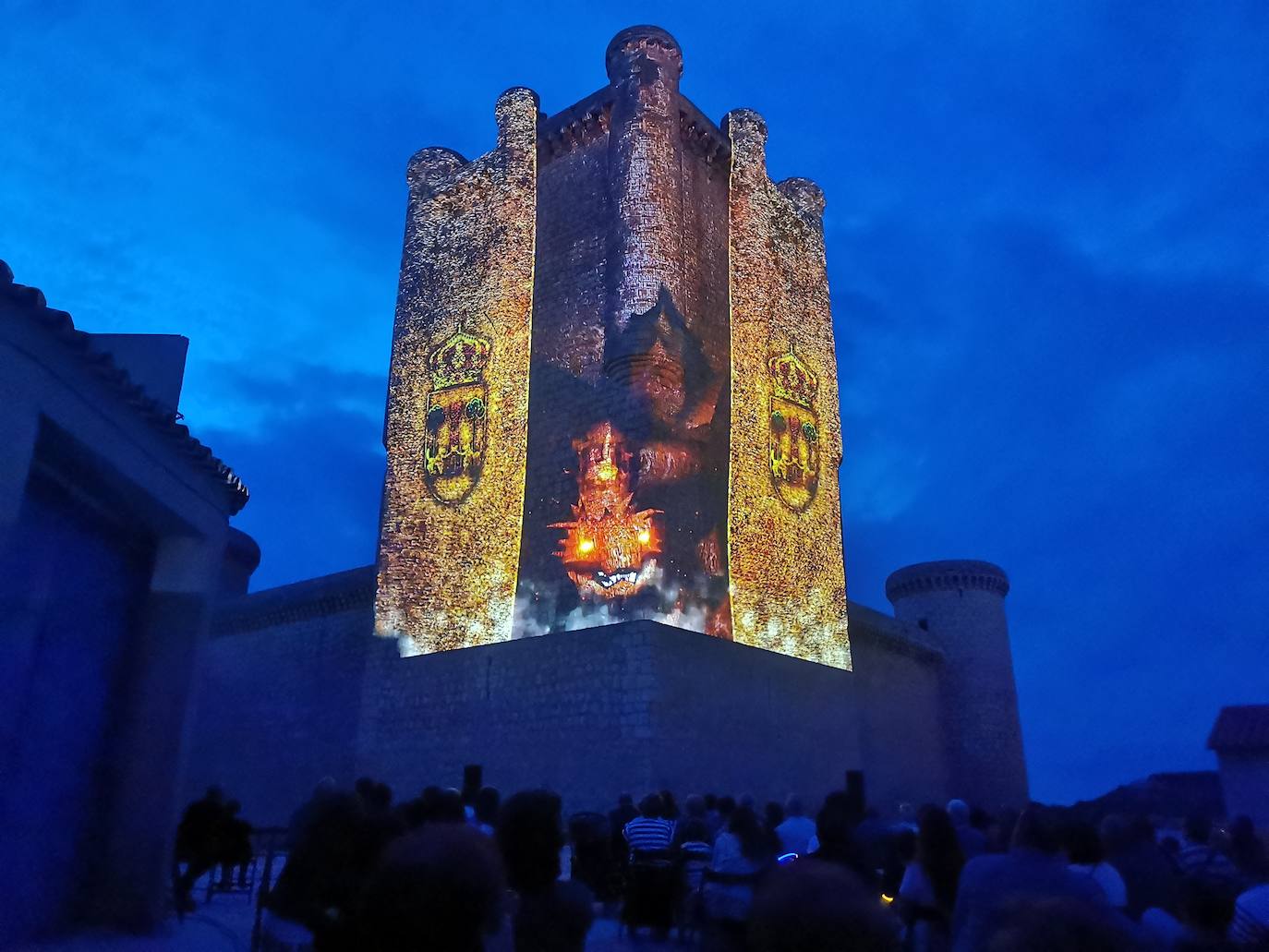 Fotos: Un videomapping recuerda en Torrelobatón la victoria de los comuneros en la localidad en 1521