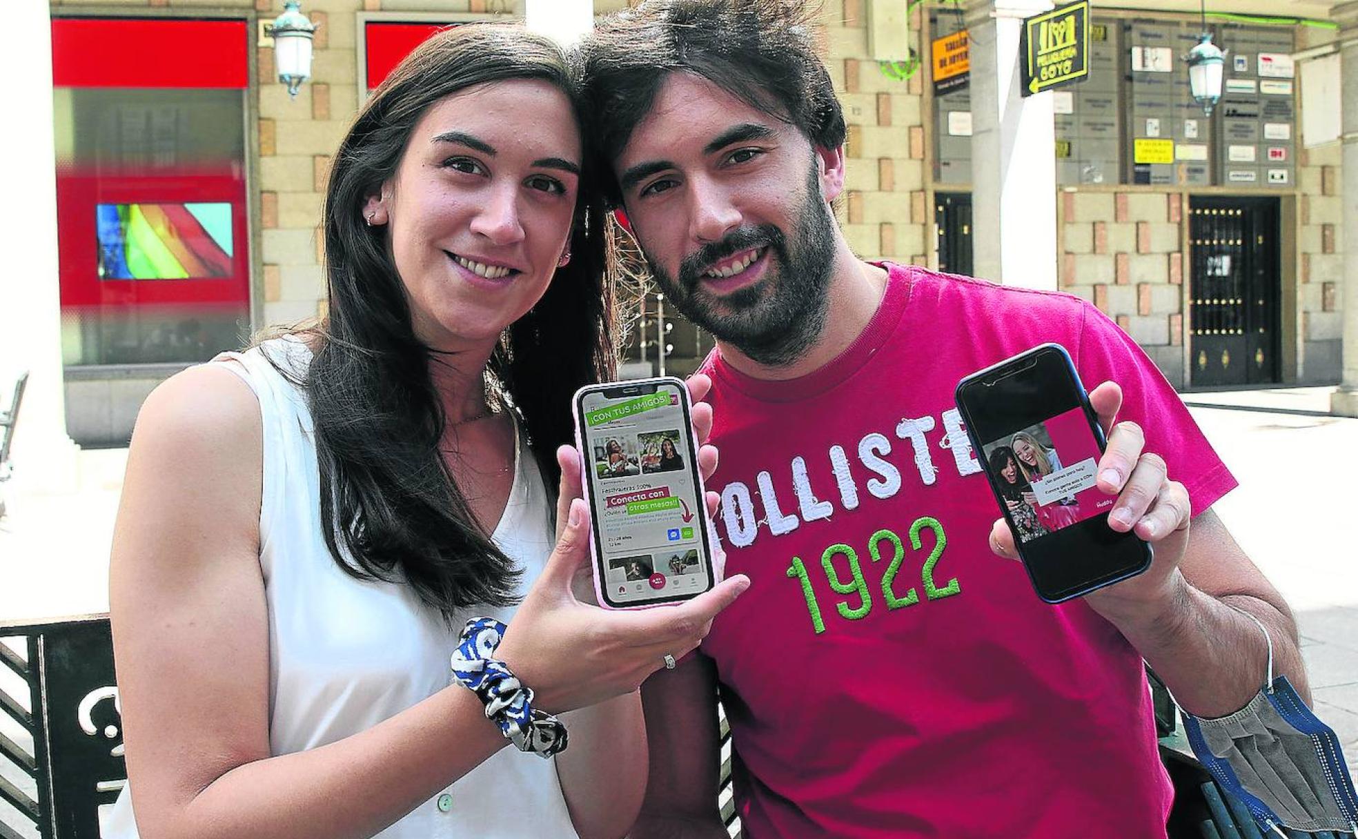 María y Álvaro Callejo, los hermanos segovianos que han inventado la red social Huddy. 