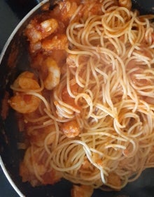 Imagen secundaria 2 - La receta: Espaguetis con gambas