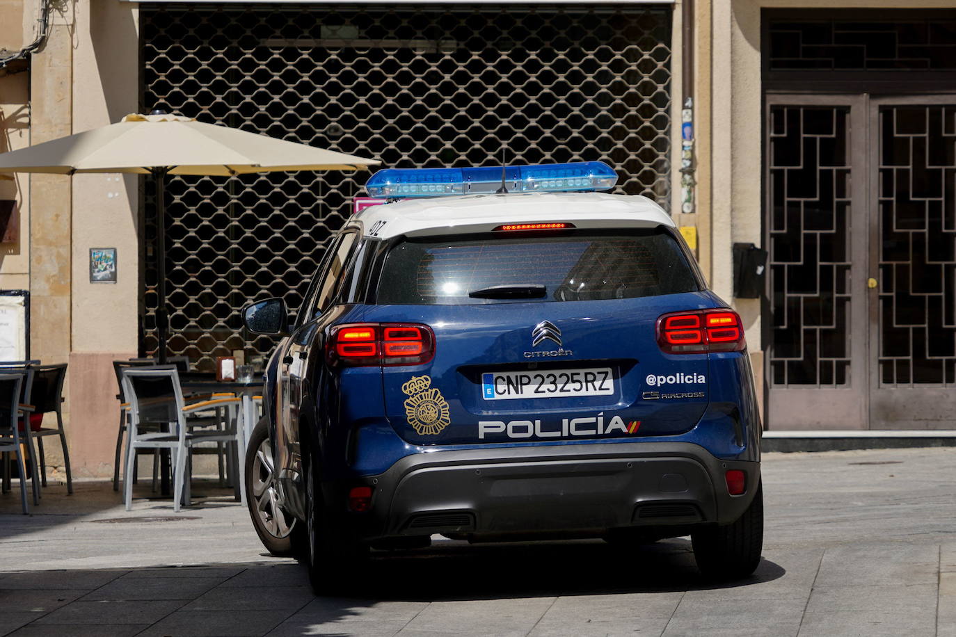 Un coche de Policía. 