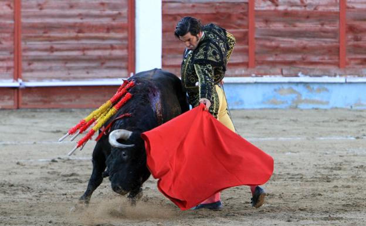 Morante de la Puebla, durante su faena de este martes en Segovia. 