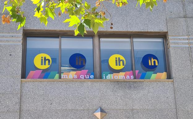 Una de las ventanas de International House. 
