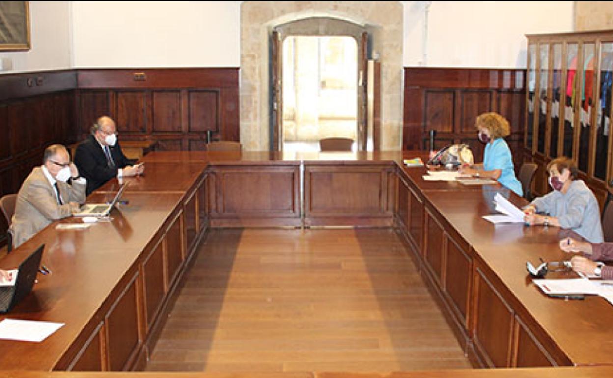 Rosa Pilar Merchán Corral y Óscar Herranz Varea ganan el Premio Alumni-Universidad de Salamanca a la Investigación 'Profesor Garmendia'