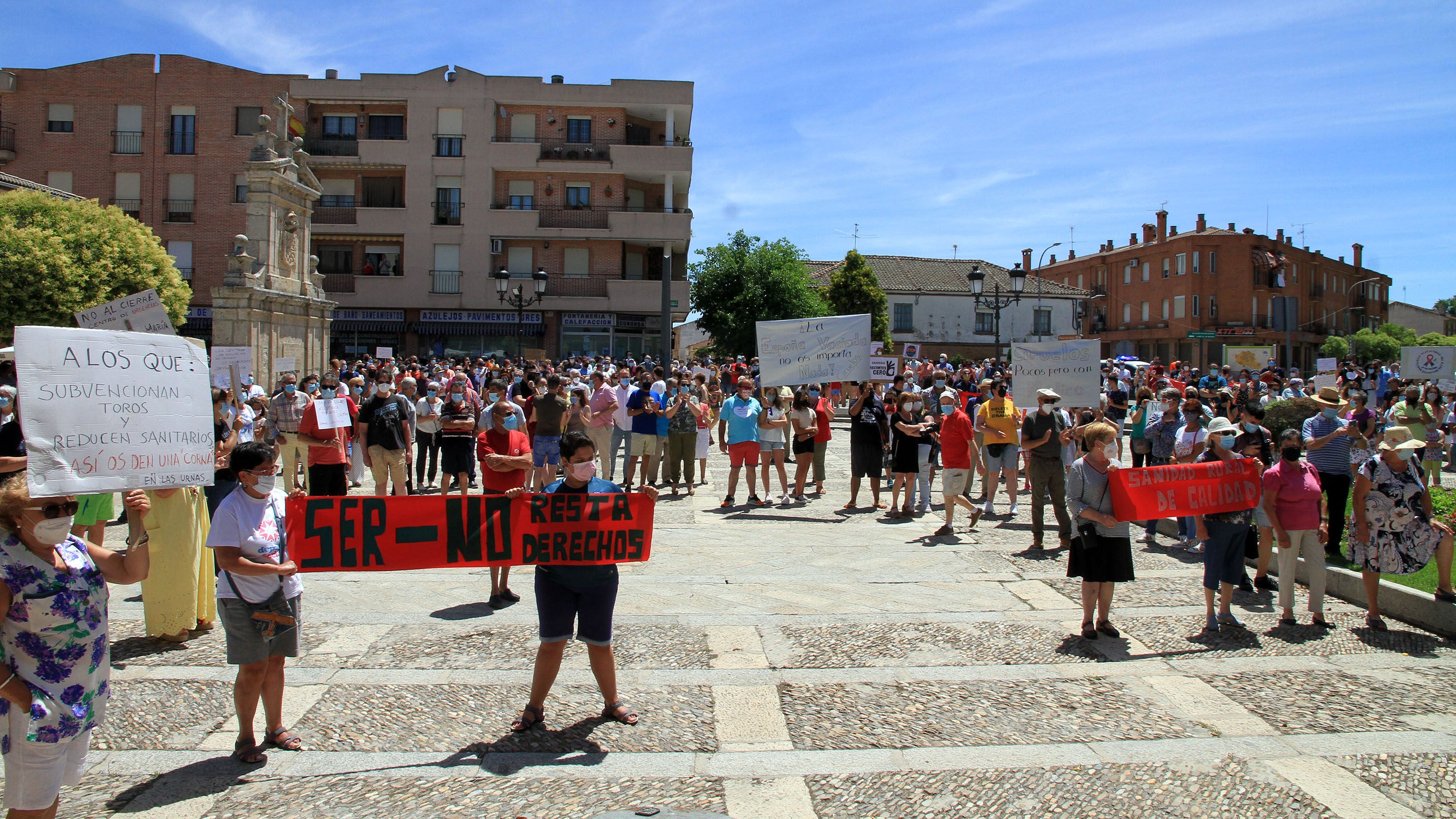 Momento de la manifestación celebrada en Nava de la Asunción.