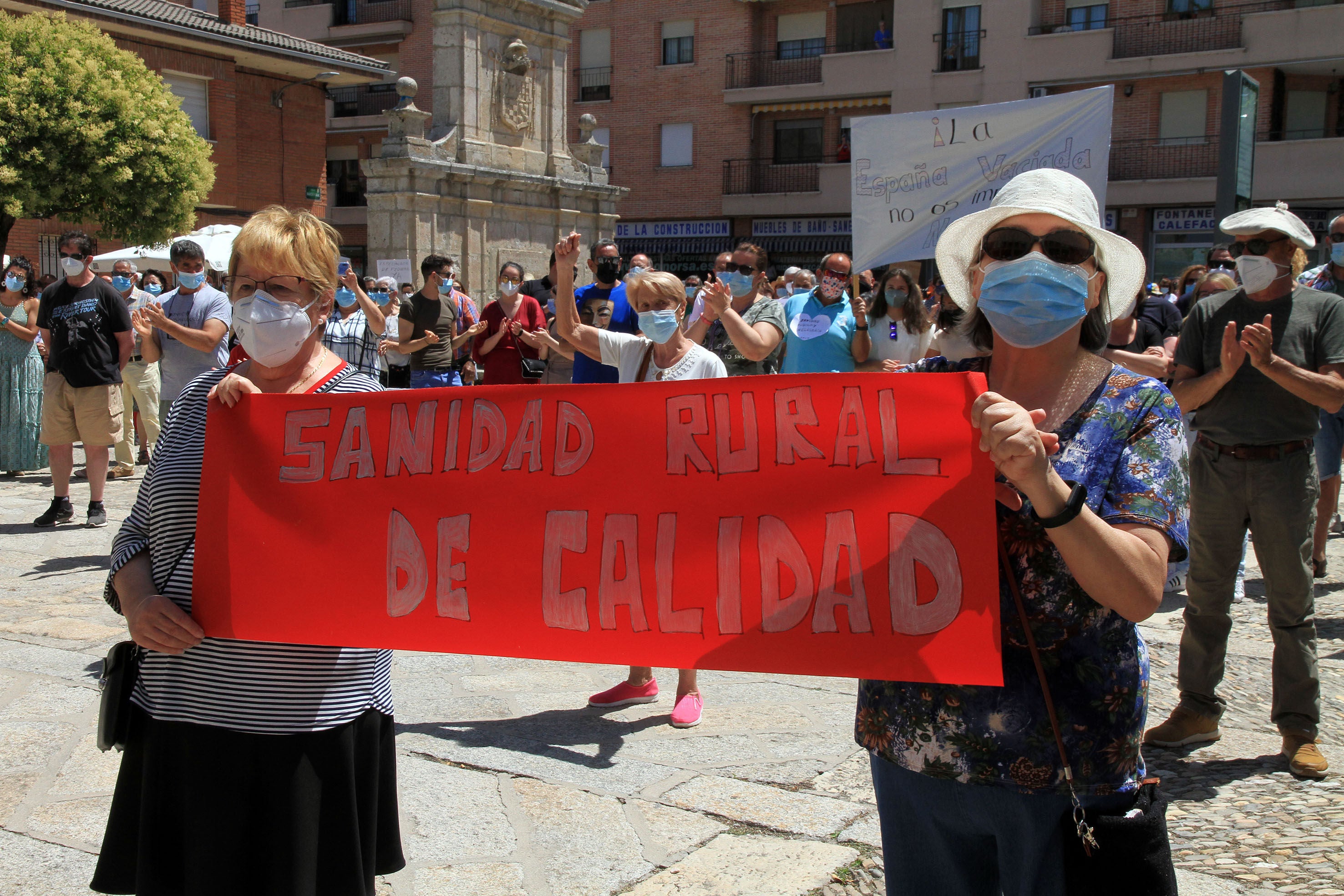 Momento de la manifestación celebrada en Nava de la Asunción.