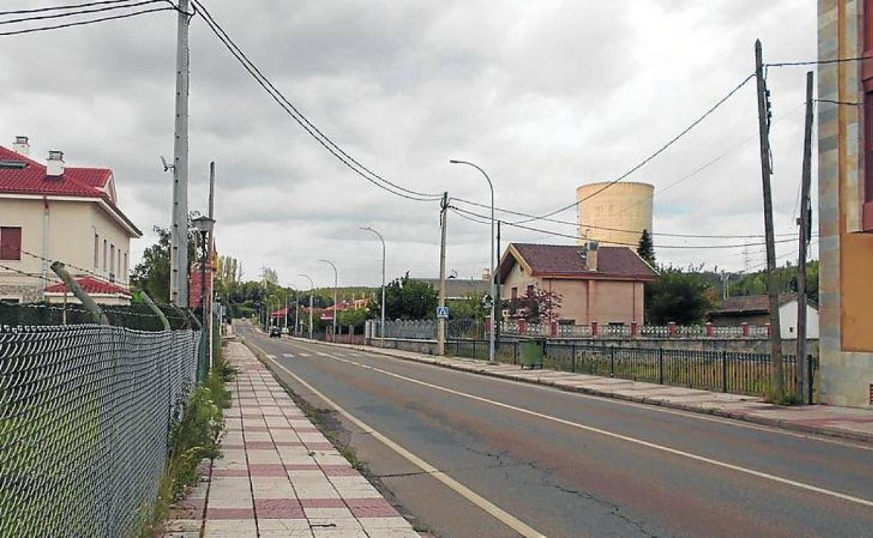 Vecinos de Velilla recogen firmas contra la instalación de un velatorio