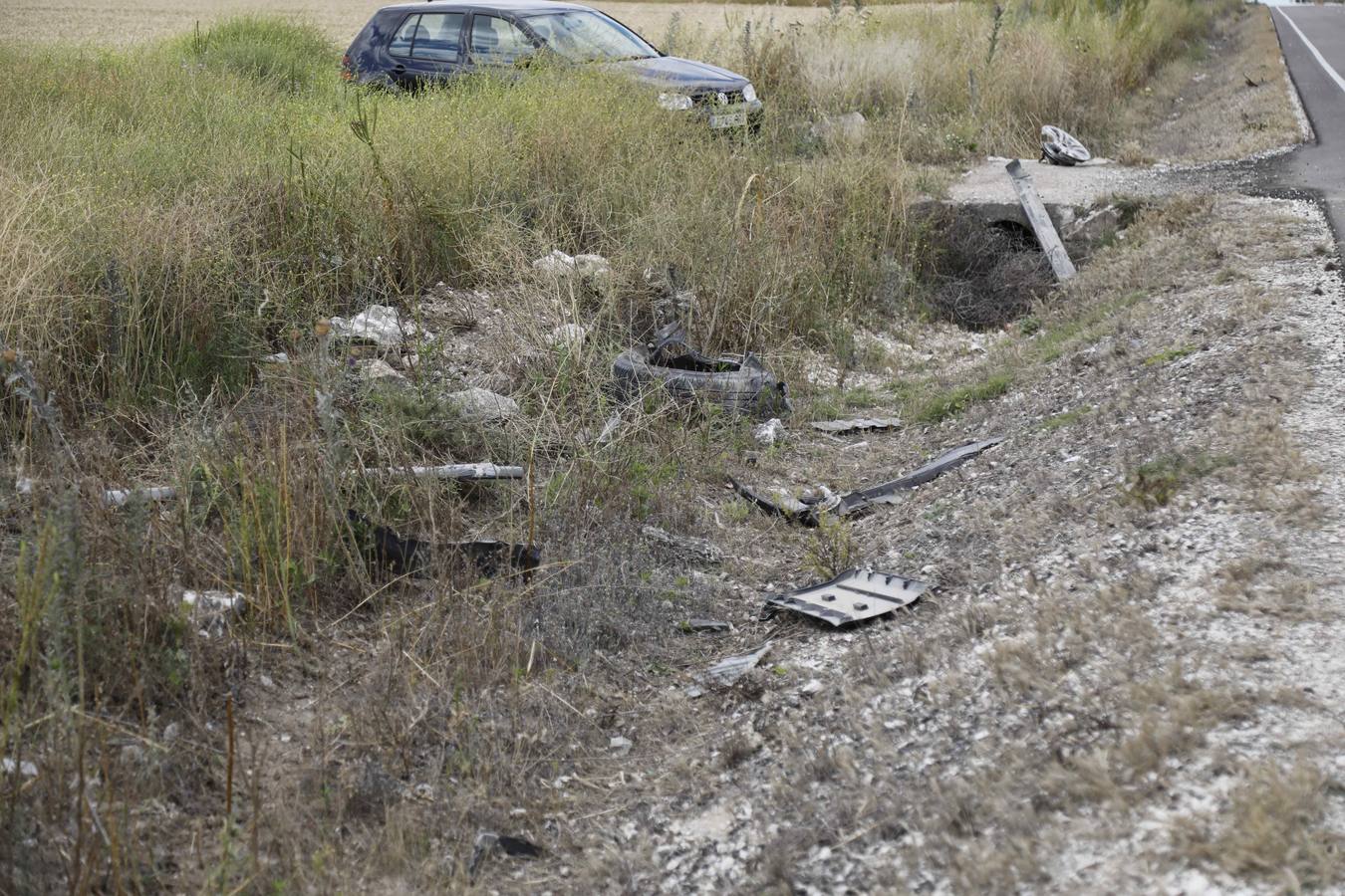 Fotos: Heridos una mujer y su hijo en un accidente en la carretera entre Peñafiel y Cuéllar