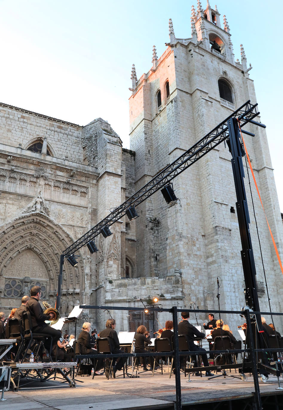 Fotos: La OSCyL felicita a la Catedral de Palencia en su séptimo centenario