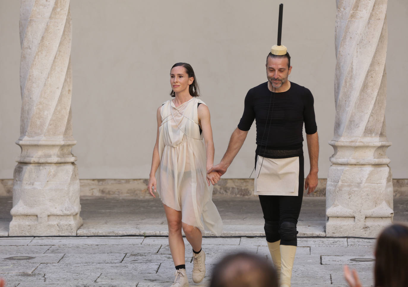 Sin Ojana, de Chicharrón Circo Flamenco, en la acera de Recoletos.