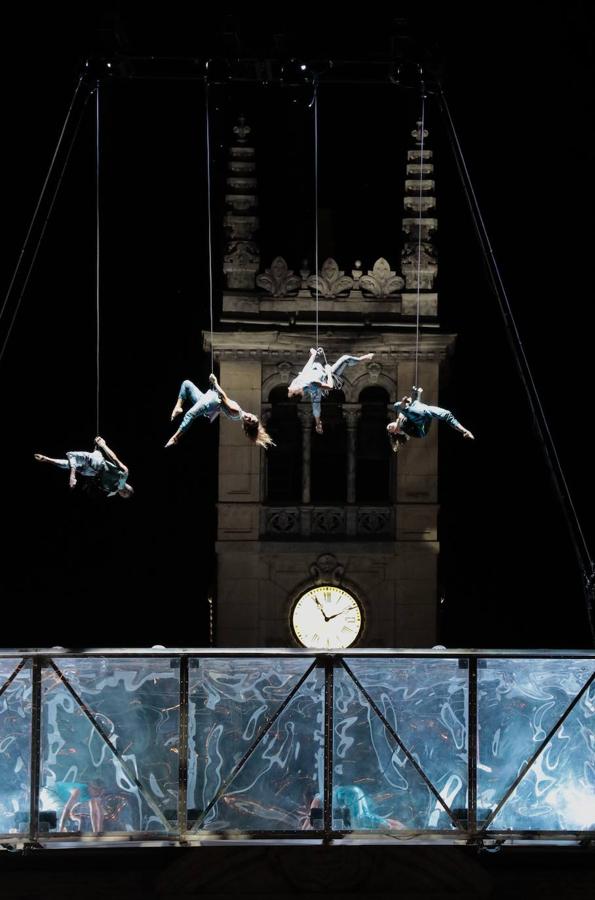 Sacude, Danza Vertical, en la Plaza Mayor