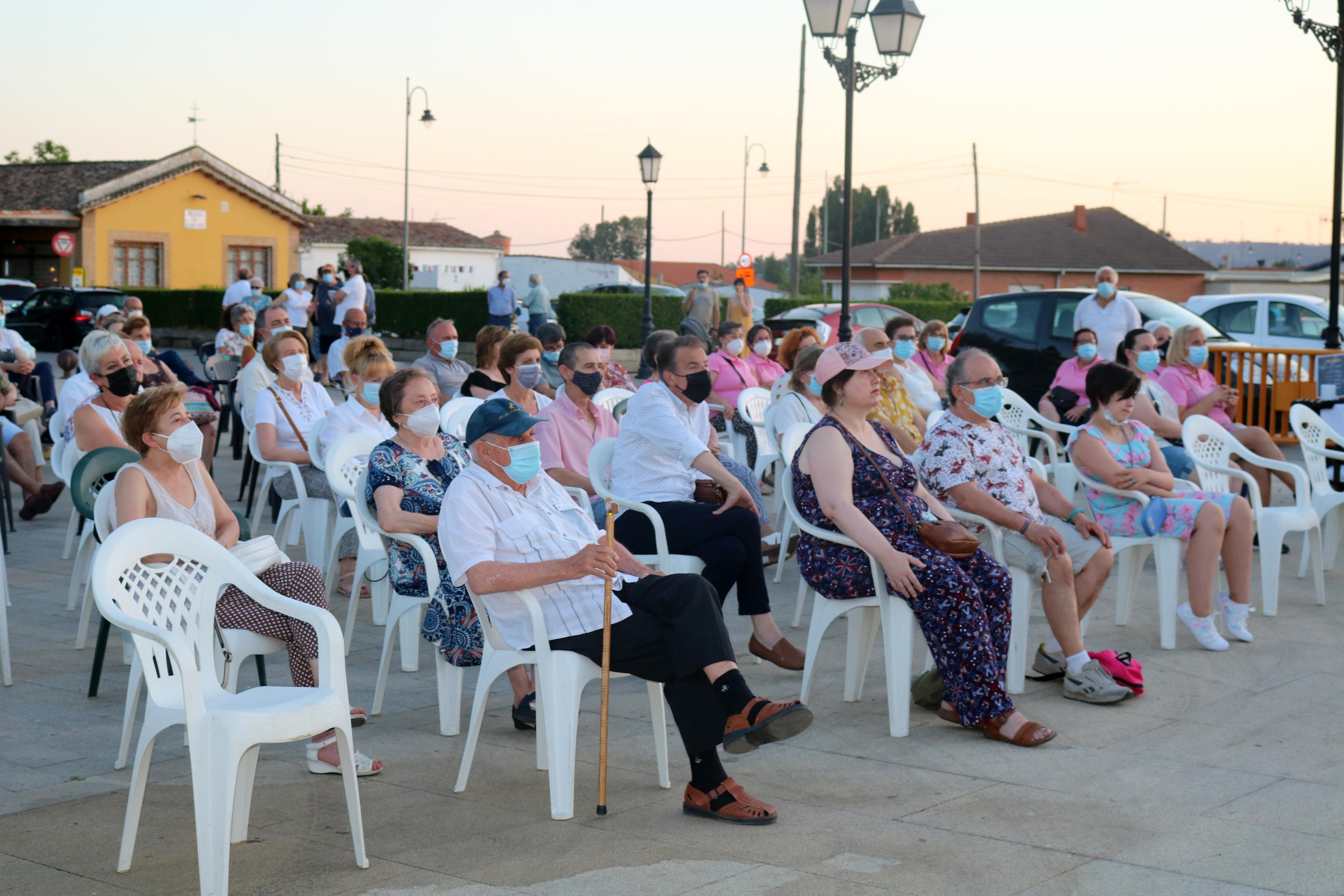 Baños de Cerrato disfruta de su Tercera Noche de las Velas