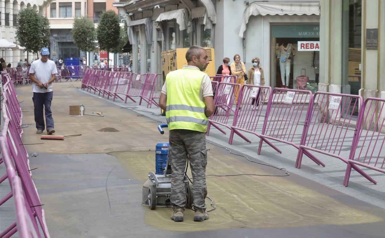 Trabajos en la calle Claudio Moyano.