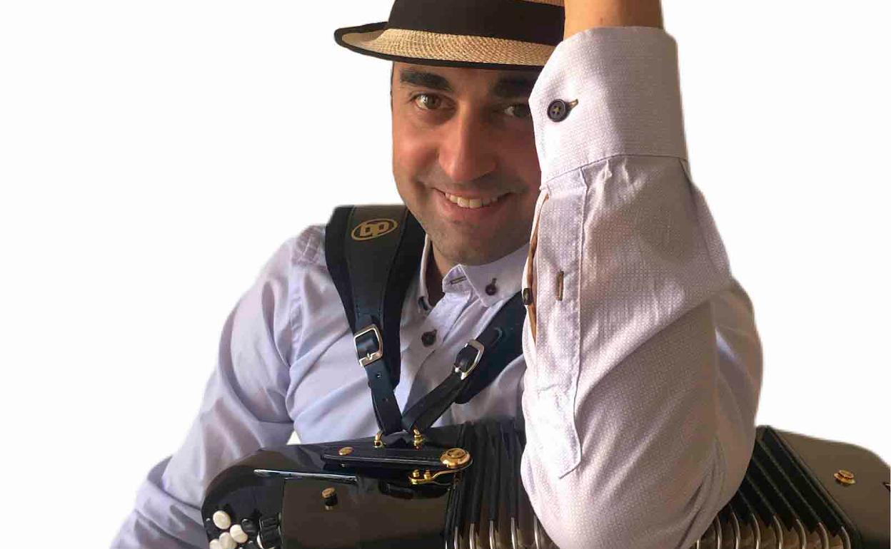 Raúl de Dios, acordeonista y compositor internacional 