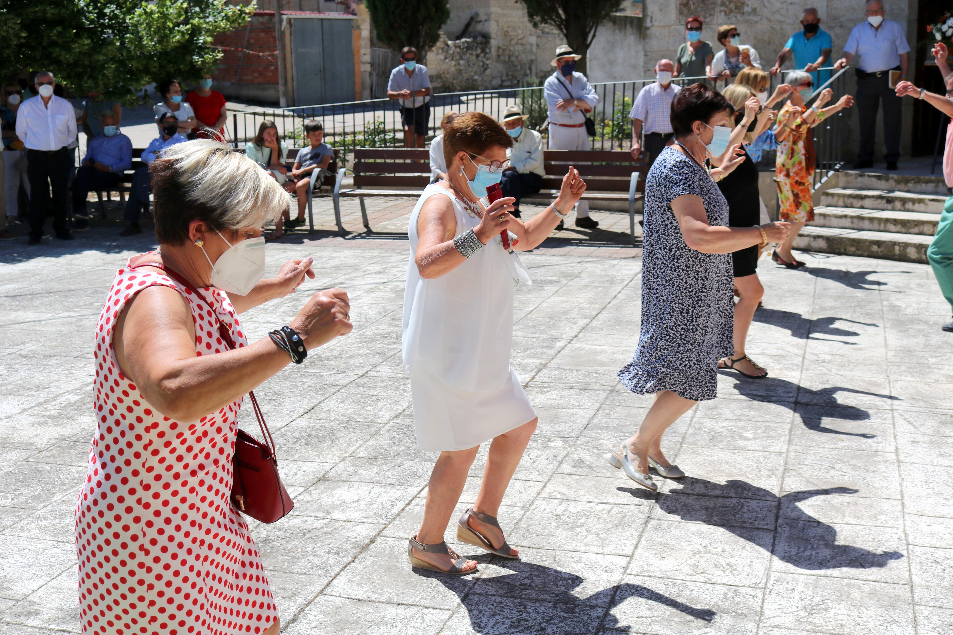 Los ceviqueños danzaron en honor a la Virgen del Carmen