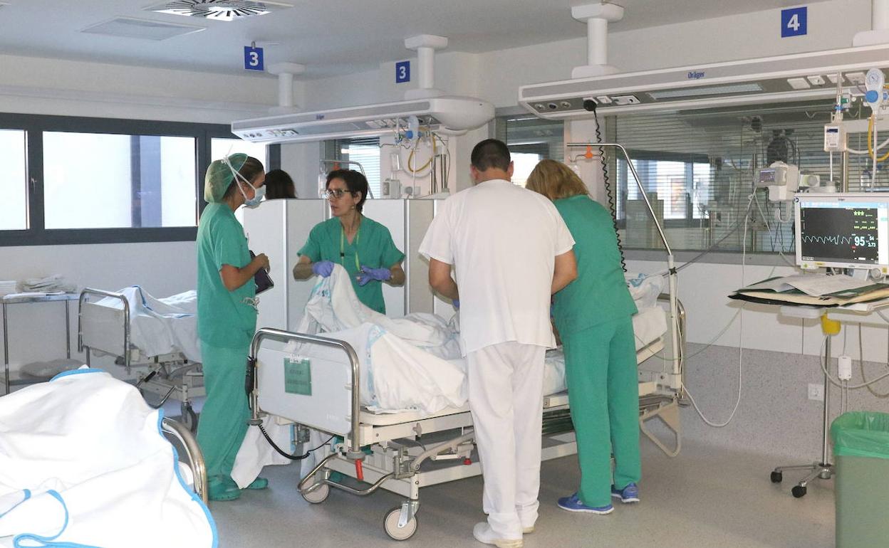 Cama UCI en el Hospital Clínico Universitario.