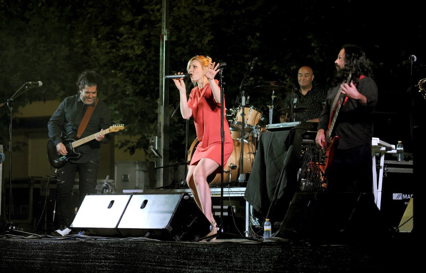 Fotos: Concierto de Mrs Misery en la Plaza España de Santovenia de Pisuerga