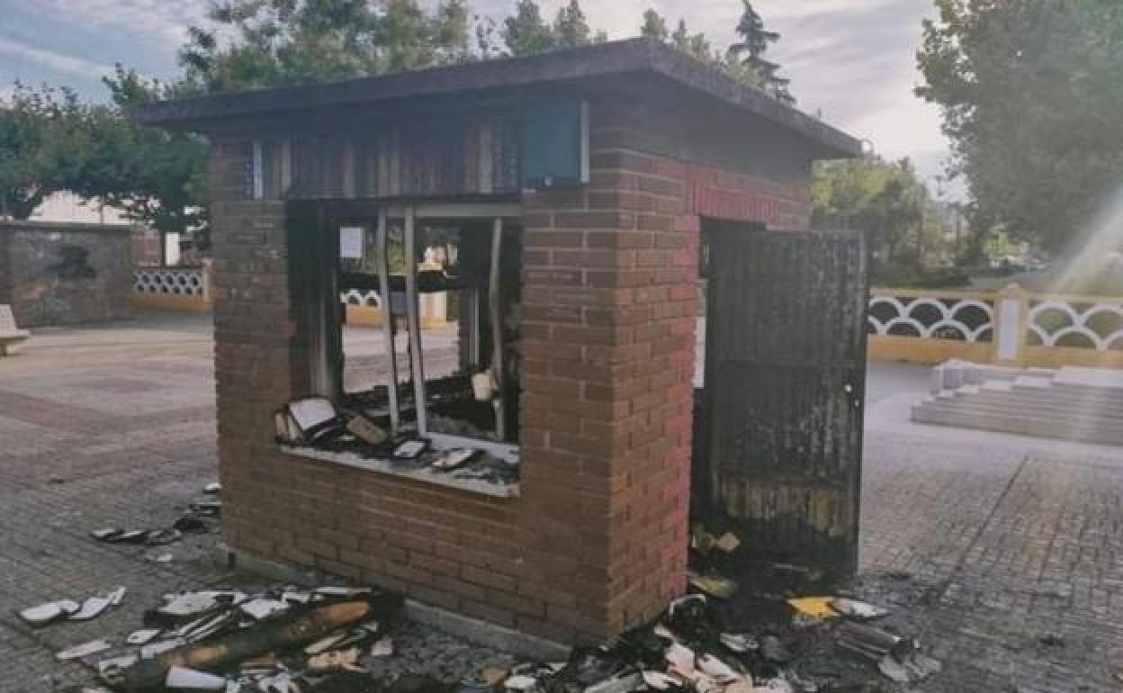 Bibliocaseta quemada en Ciudad Rodrigo.