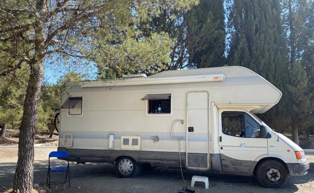 La autocaravana de los holandeses, y un baño en el pantano.