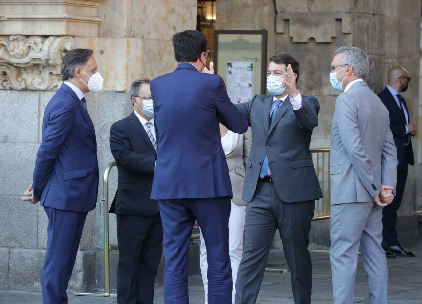 Los dirigentes de las comunidades autónomas, a excepción de Cataluña, acuden a la conferencia de presidentes en Salamanca.
