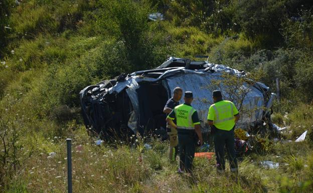 Vehículo accidentado en Monasterio de Rodilla.