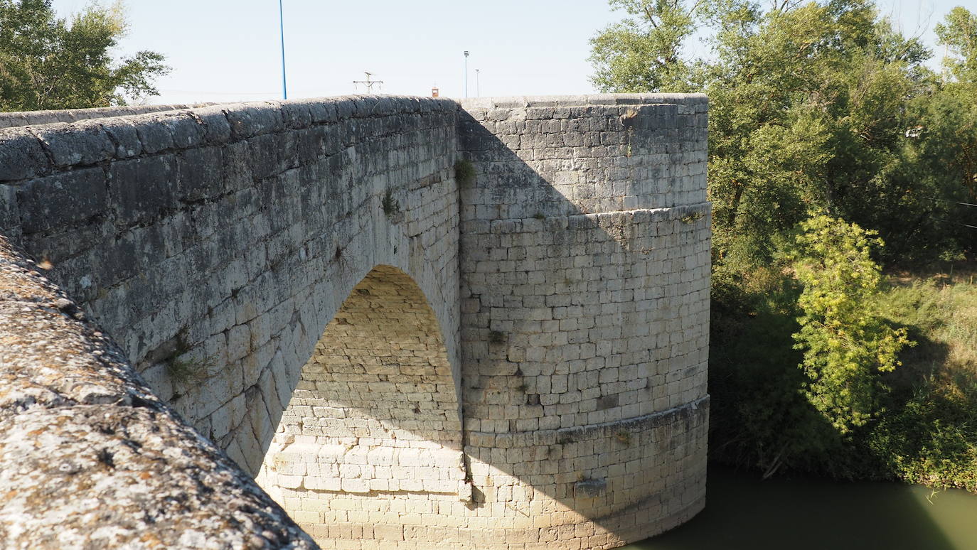 Desde el año 1960 se considera barrio de Valladolid, a pesar de situarse a exactamente 11 kilómetros de la capital