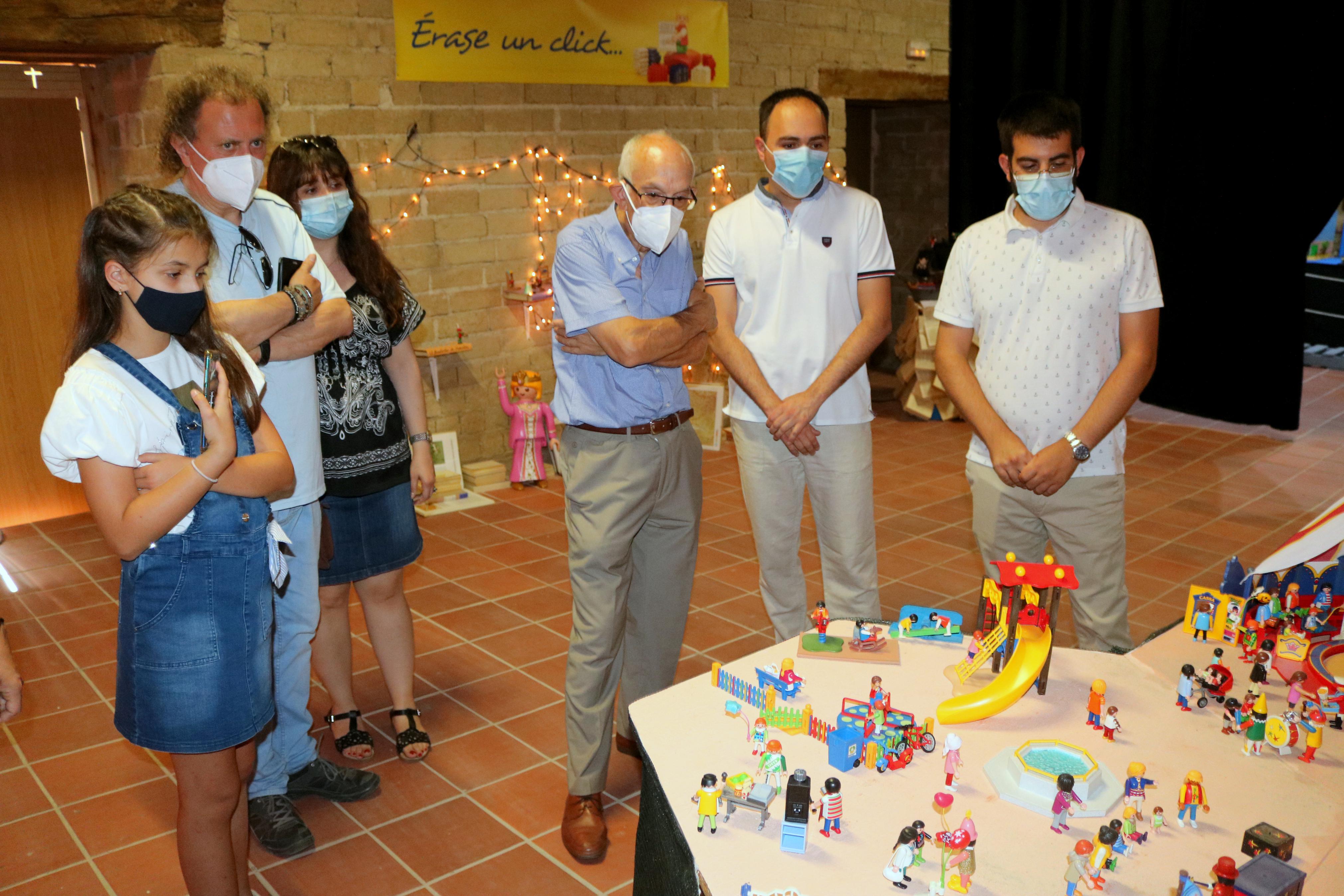 La exposición organizada por la Asociación 'Villaclick' puede visitarse en el Palacio de la Reina del Monasterio de Santa Clara de Calabazanos