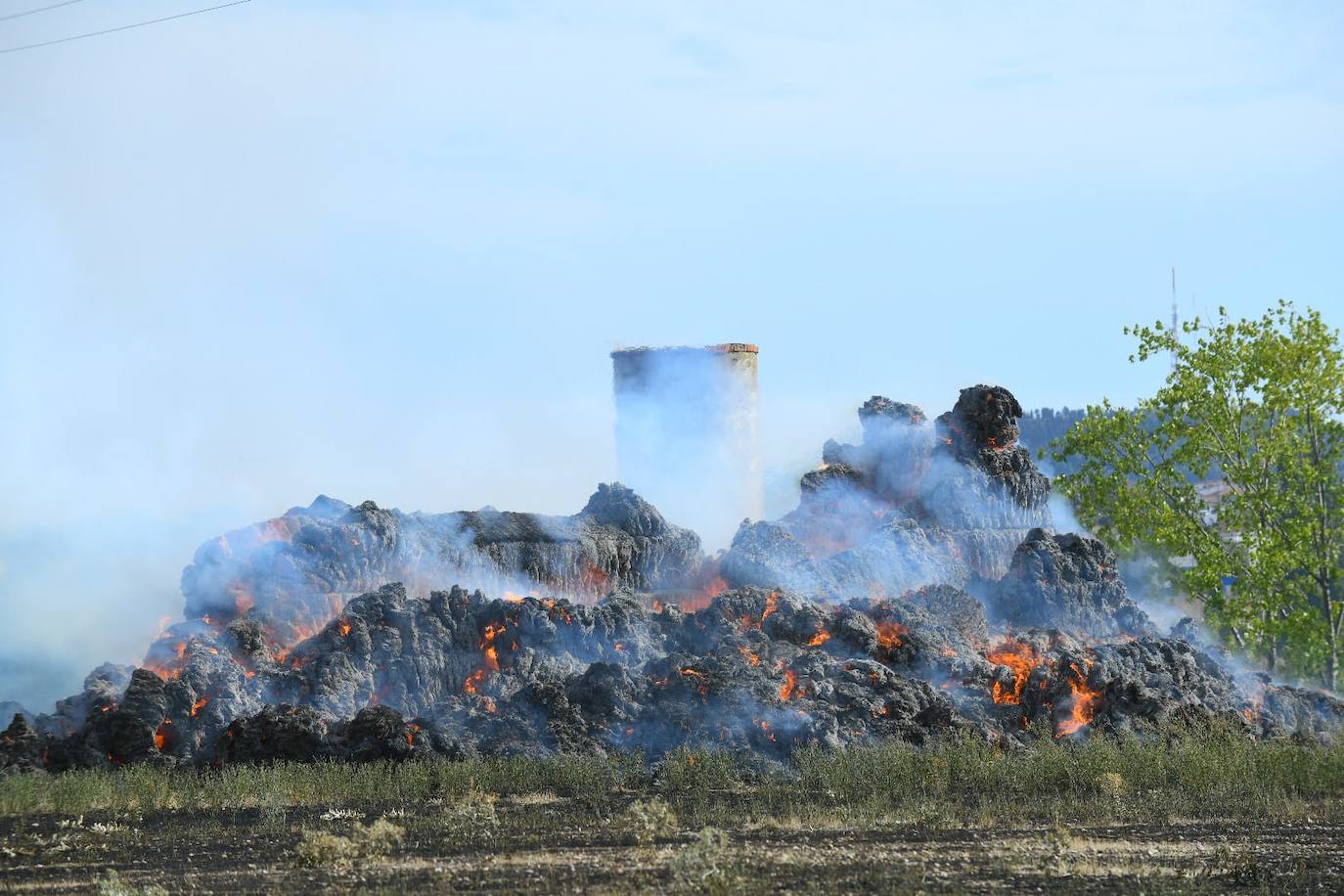 Fotos: Incendio en la carretera de Renedo