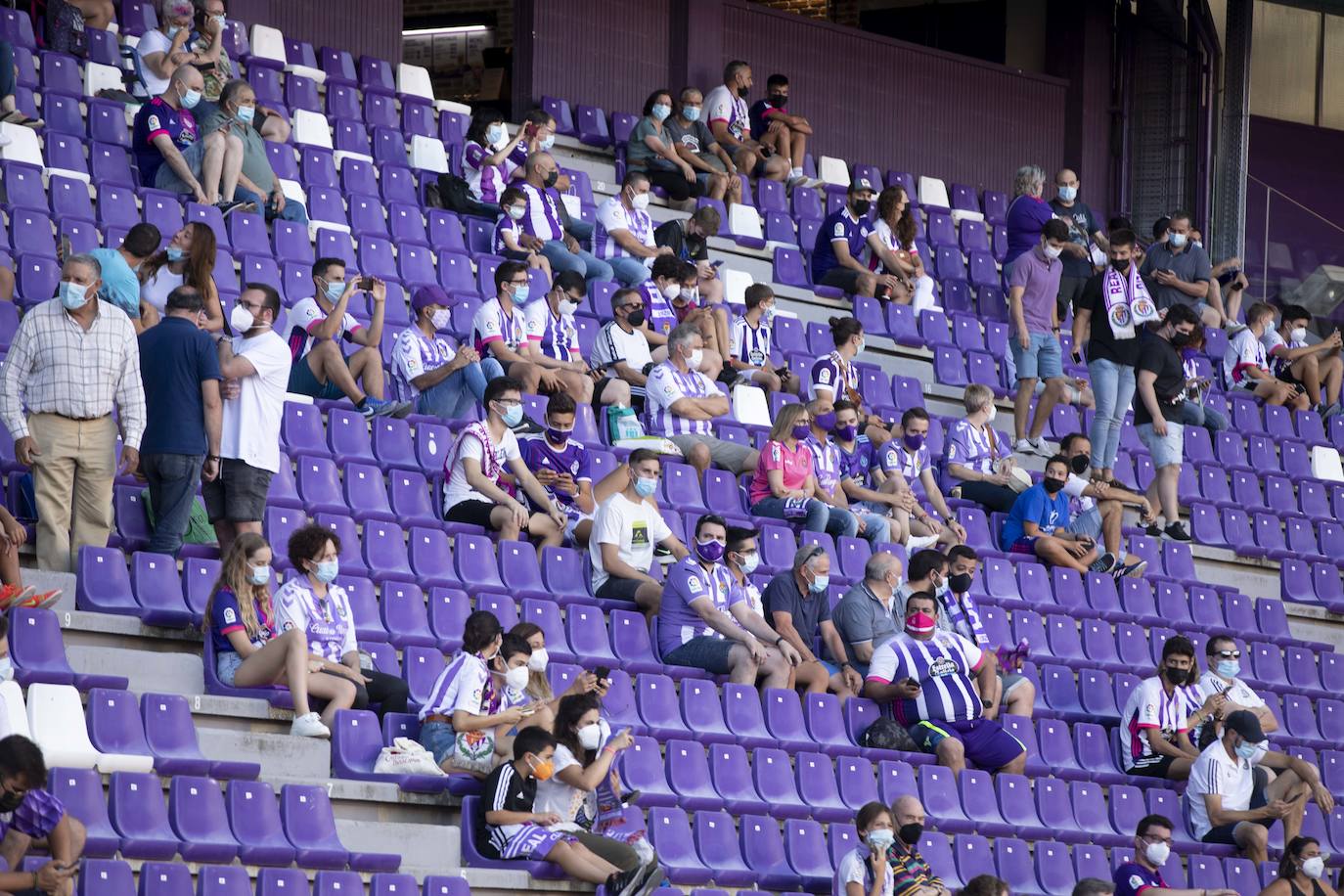 Los aficionados regresan al José Zorrilla después de más de un año.