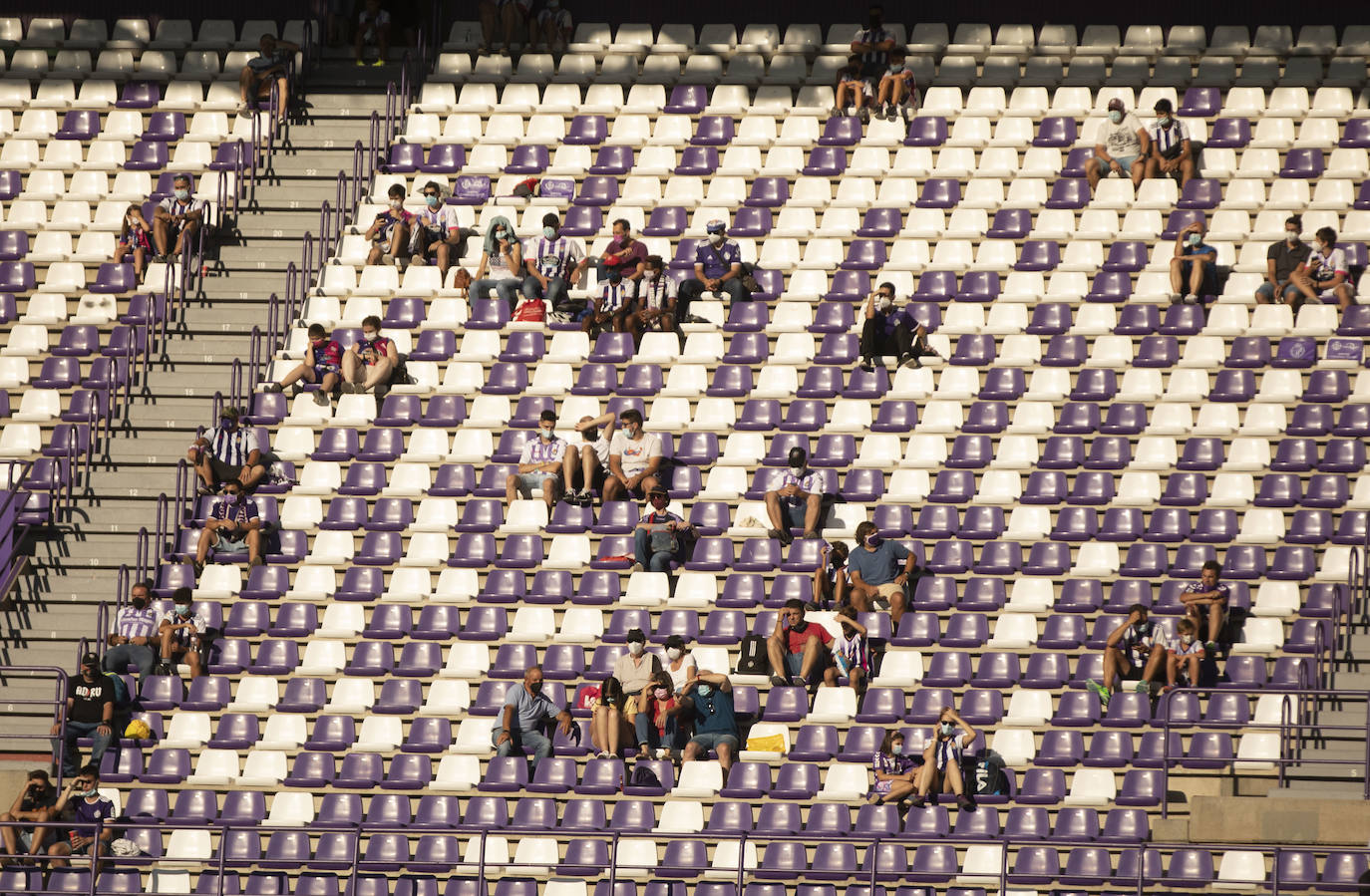 Los aficionados regresan al José Zorrilla después de más de un año.