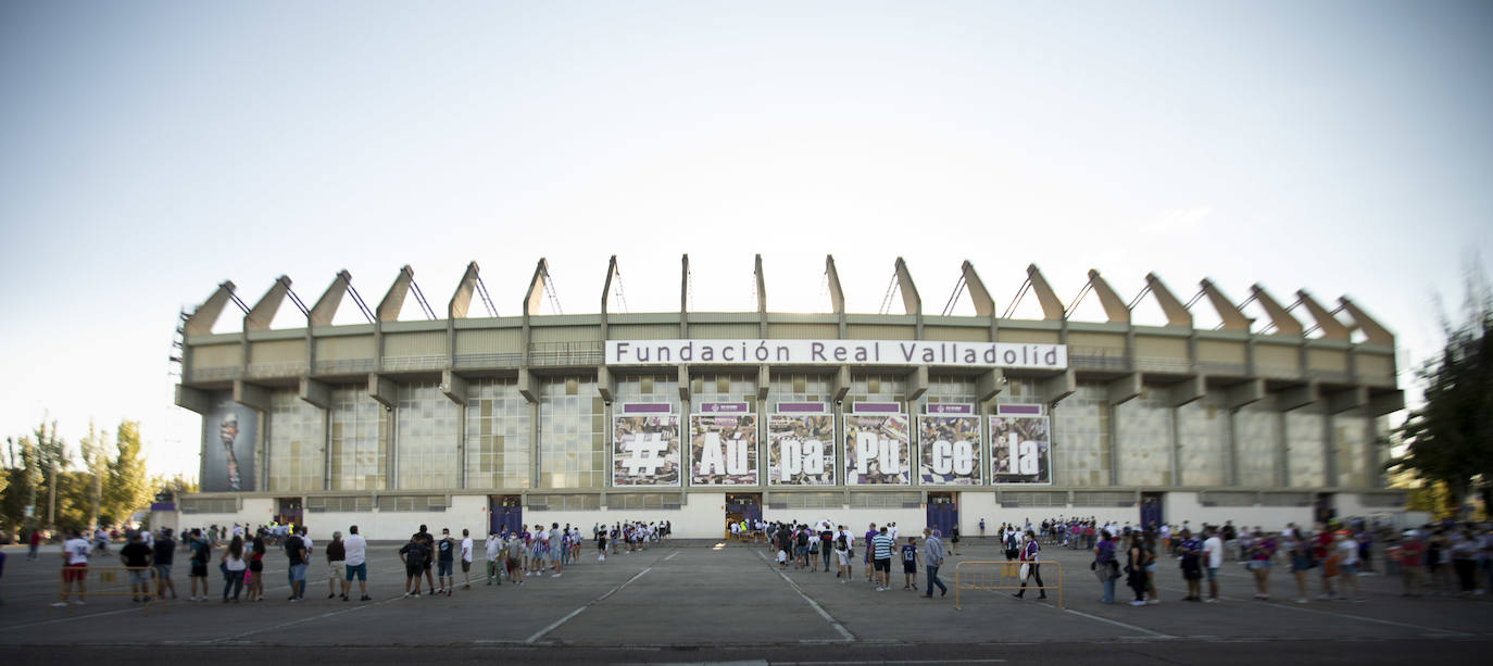 Los aficionados regresan al José Zorrilla después de más de un año.