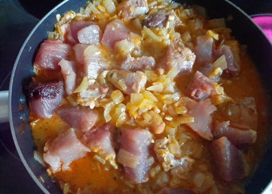 Imagen secundaria 1 - Bonito con sofrito de cebolla