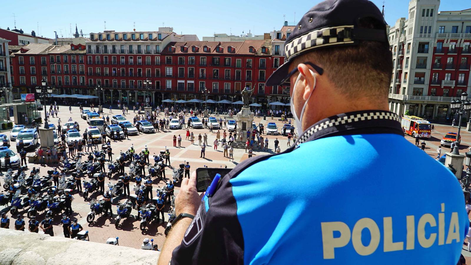 Fotos: Acto de homenaje al polícía fallecido en acto de servicio en Valladolid